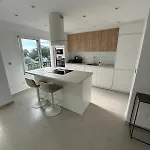 Modern In Miraflores דירה *