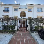 Modern In Miraflores דירה *
