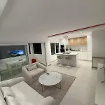 Modern In Miraflores דירה לה קאלה דה מיחאס